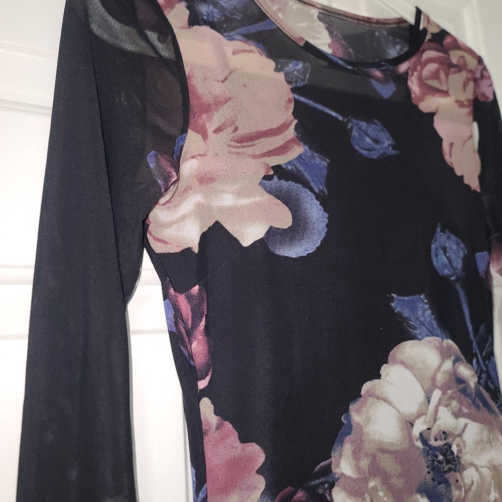 Le Chateau dress - Picture 3 of 9